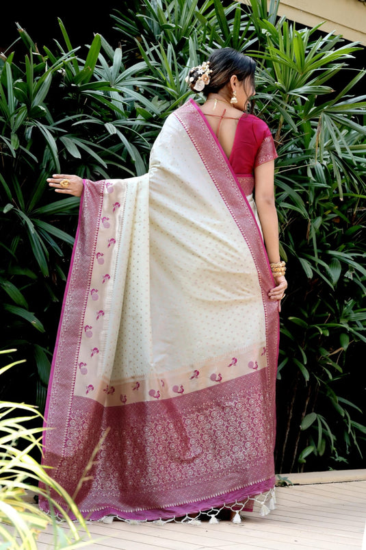 White Banarasi Soft Silk Zari Weaving Paithani Saree With Beautiful Contrast Peacock Border