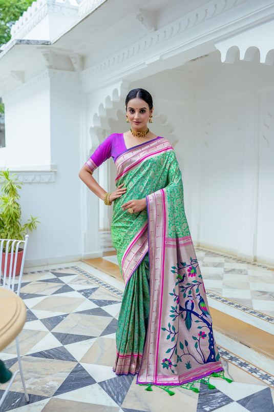 Green Soft Kanjivaram Silk Rich Paithnai Pallu Traditional Saree