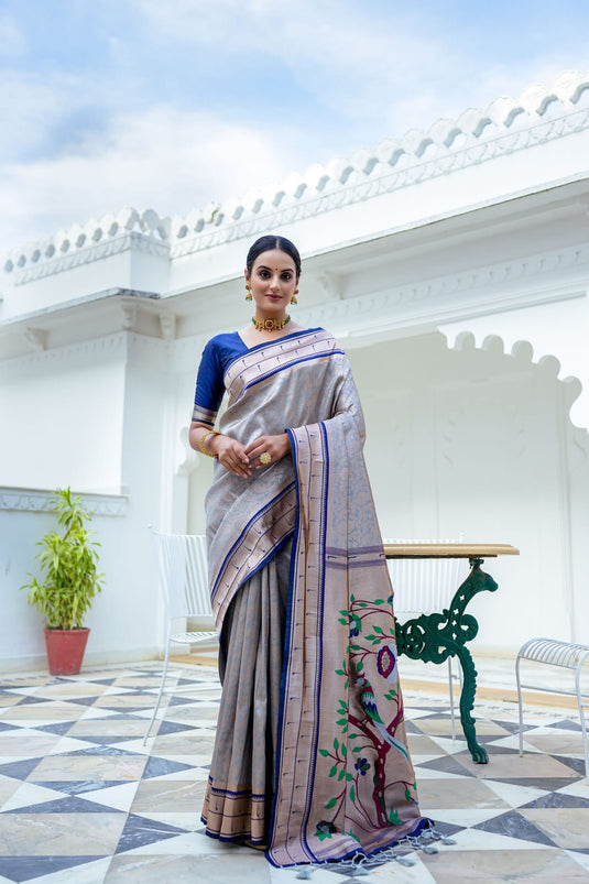 Grey Soft Kanjivaram Silk Rich Paithnai Pallu Traditional Saree