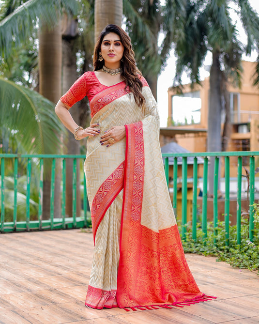 White Kanjivaram Silk Zari Weaving Traditional Saree