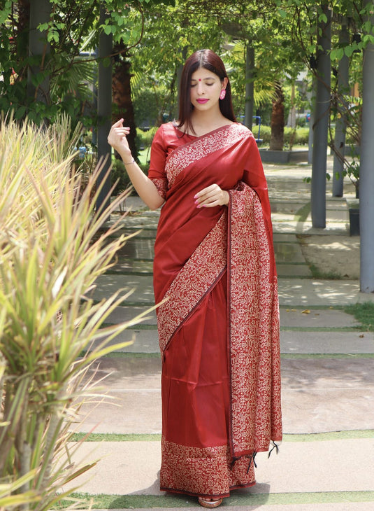 Red Elegant Handloom Raw Silk Rich Weaving Pallu Saree