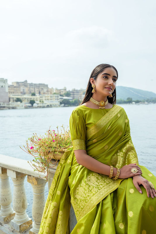 Mehendi Green Premium Soft Silk Zari Weaving Saree